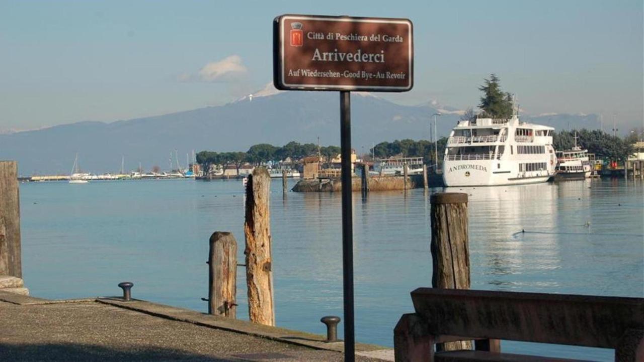 Appartamento Peschiera Peschiera del Garda Exterior photo